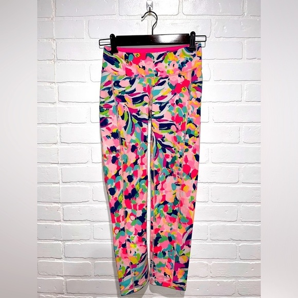 Lilly Pulitzer Luxletic Women's UPF 50+ Weekender Midi Pant in Pima Colada Club - Picture 6 of 10